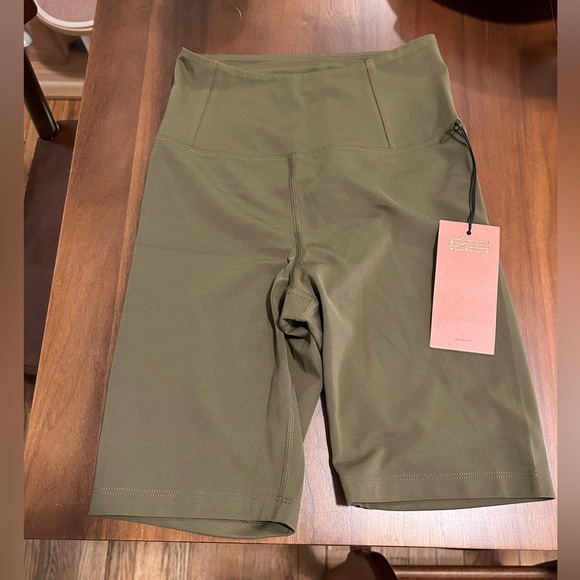 Brand New Size Small Girlfriend Collective Bike Shorts - Picture 2 of 5